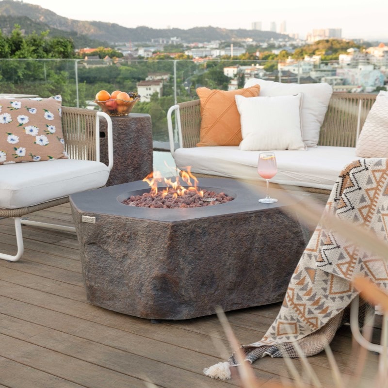 Elementi Columbia Fire Pit Outdoor Setup