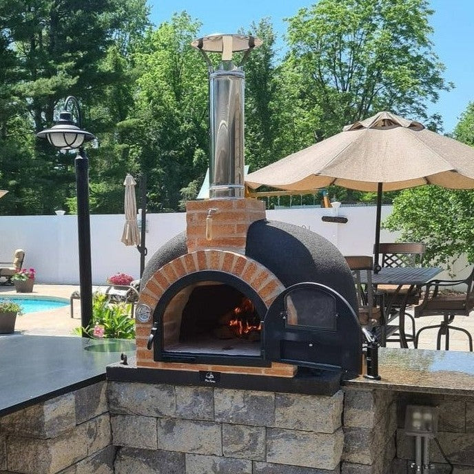 Dymús Traditional Wood Fired Brick Pizza Oven Black - Lifestyle