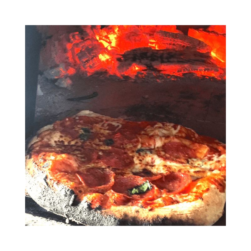 LisboaPremiumPizzaOvenCookingPizza