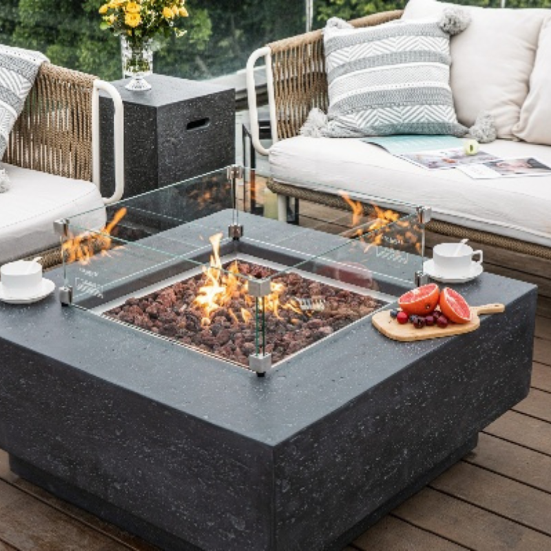 Manhattan Fire Table with Flame and sofas