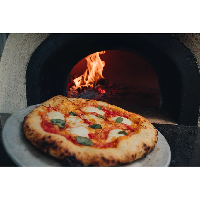 Pizza in Forno Piombo Oven