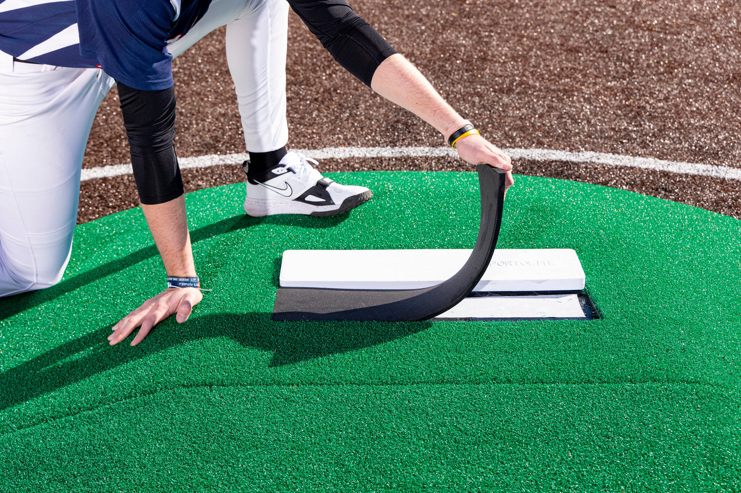 Portolite 6" One-Piece Game Mound - 6107GREEN1PC