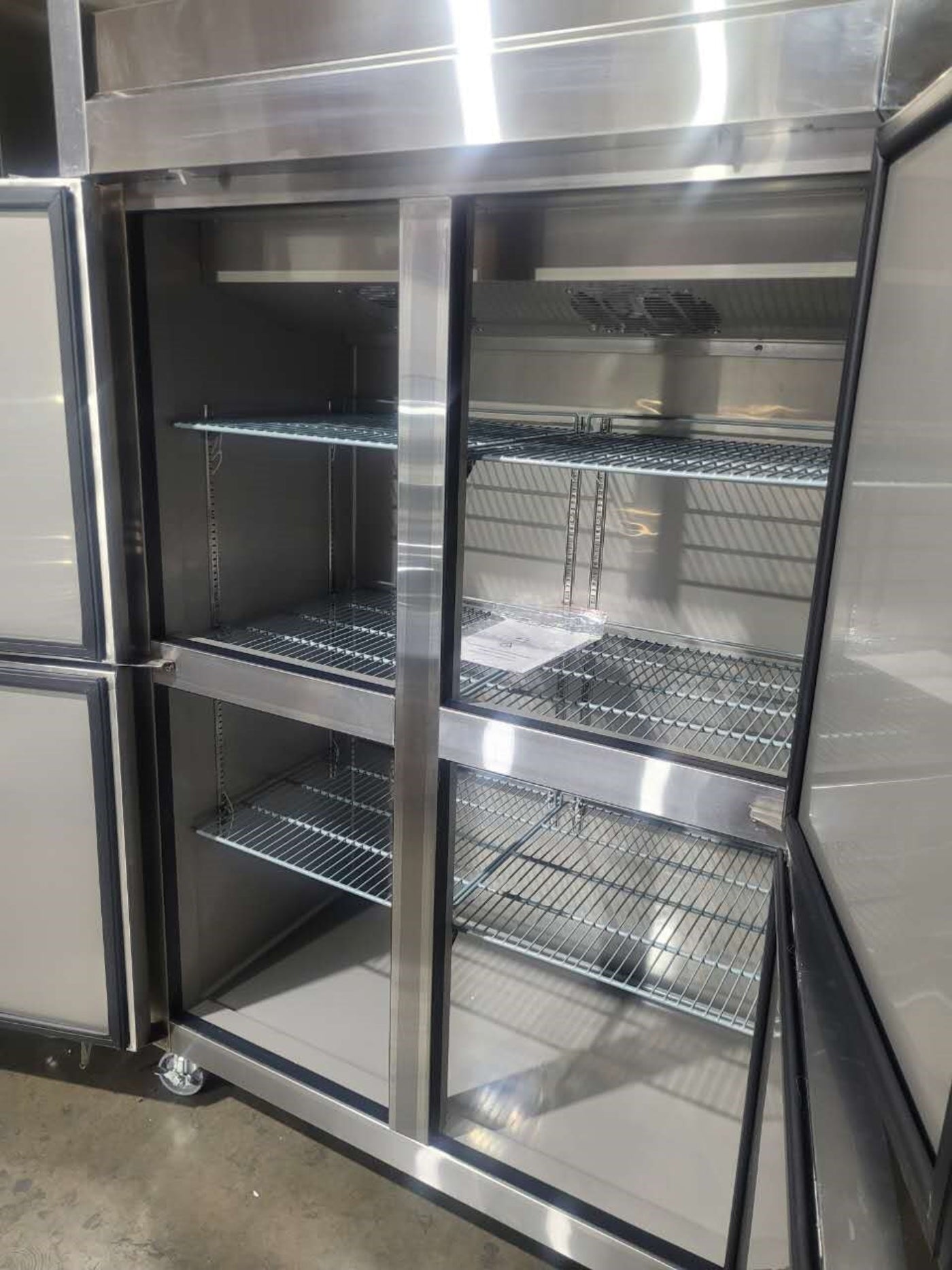 Chef AAA - SCD-880F, Commercial Solid 4 Half Door Reach-In Freezer 32 cu.ft. - SCD-880F