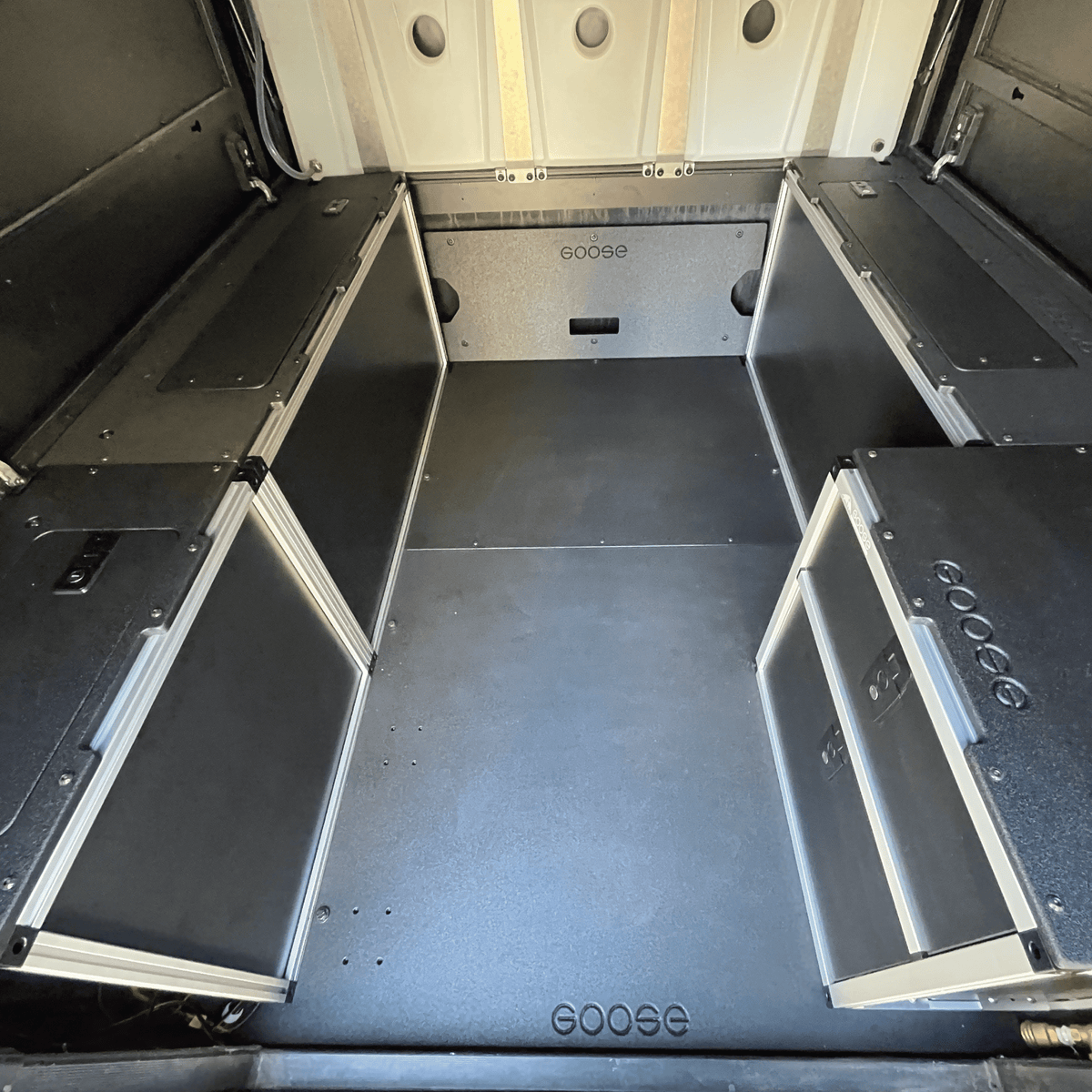 GOOSE GEAR Alu-Cab Canopy Camper V2 - Ford Ranger 2019-2023 4th Gen. - Bed Plate System - 5' Bed - 3332-GGR-SH