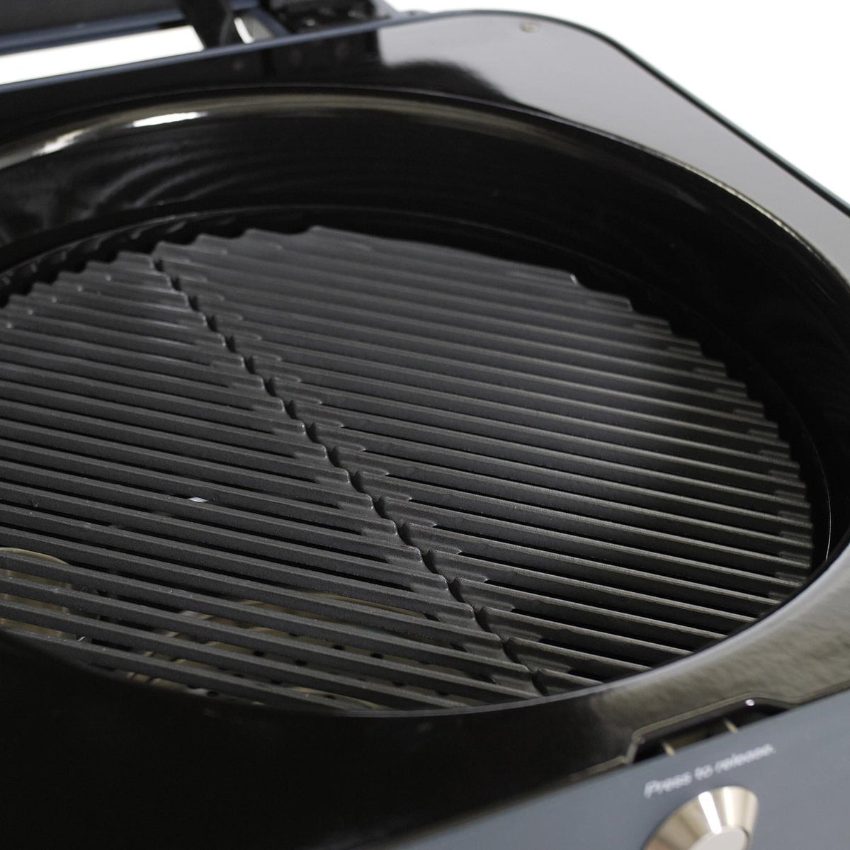 Everdure By Heston Blumenthal 4K 21-Inch Charcoal Grill & Smoker  - CE4KMUS