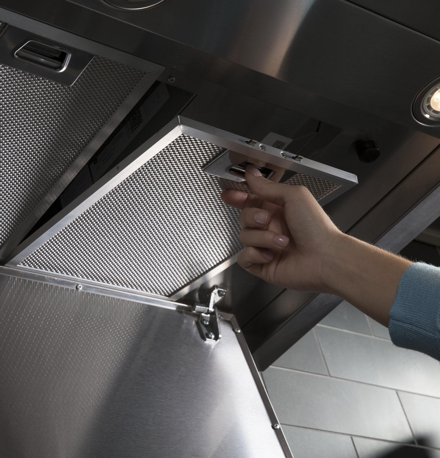 CAFE UVW9361SLSS 36" Smart Designer Wall Mount Hood w/ Perimeter Venting in Stainless Steel - UVW9361SLSS