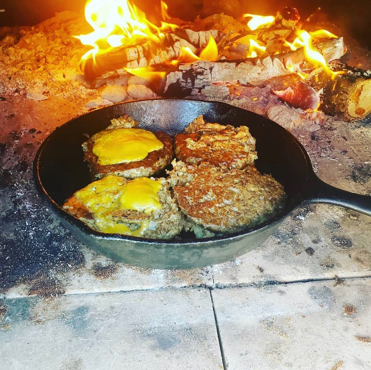 hamburgerinauthenticpizzaoven