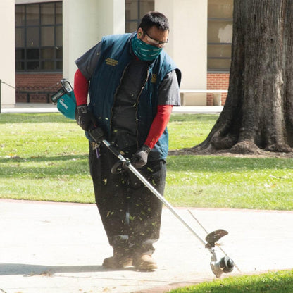 Makita 40V Max XGT Brushless 21 In. Self‑Propelled Commercial Lawn Mower Kit & FREE Makita GRU01M1 - GML01PL