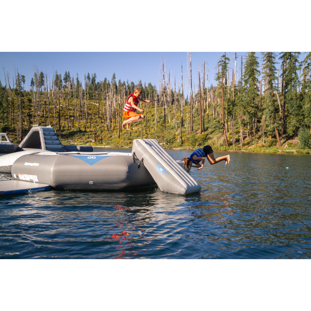 Aquaglide Recoil Trampoline 17.0 Aquapark